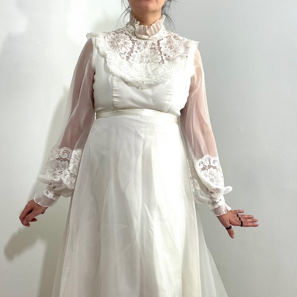 Vintage Ruffle up Princess Cut Bridal Originals Wedding Dress - Picture 12 of 16